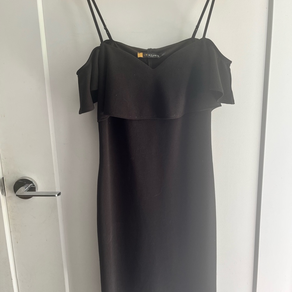 Mi Elegant Black Off-Shoulder Dress